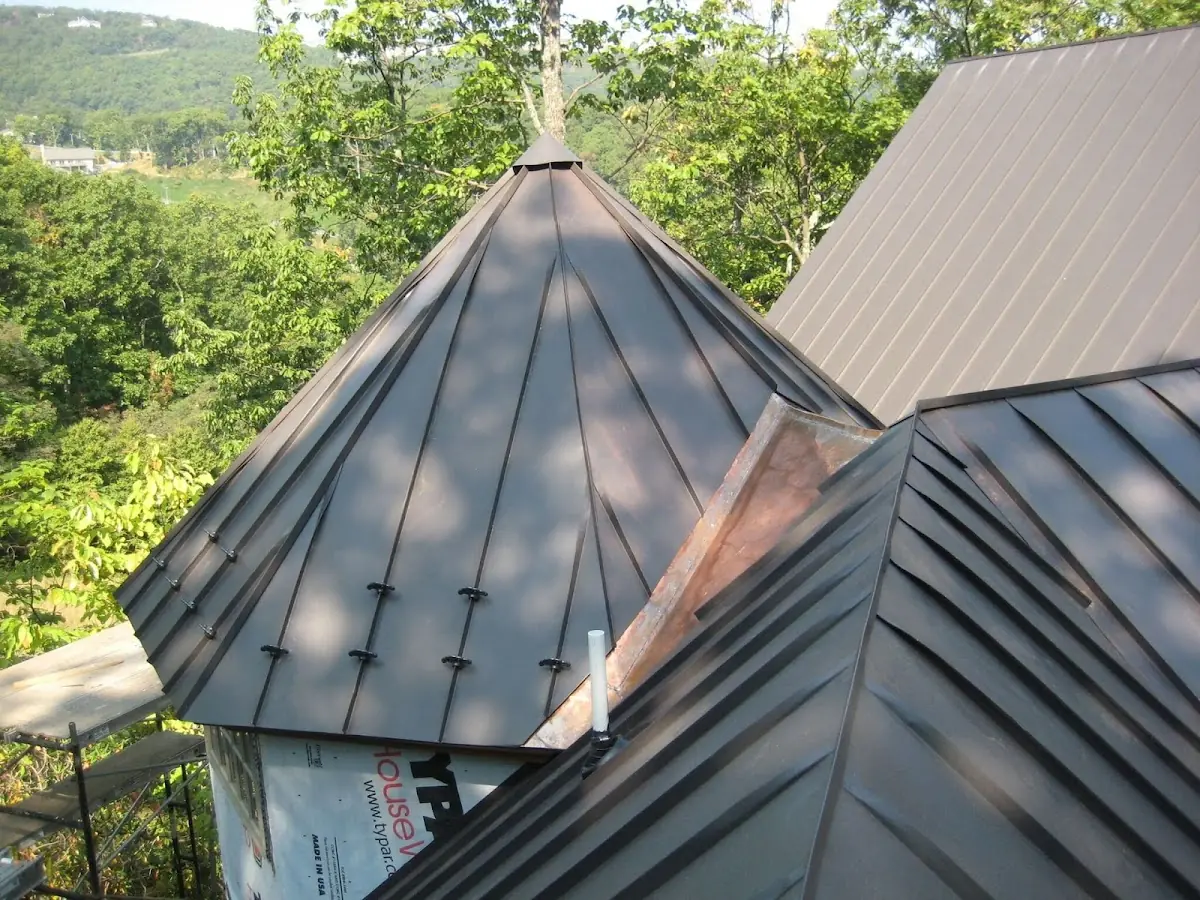 Professional Roof Tarp Installation by Craftsman Roofing in Brooklawn - St. Vincent